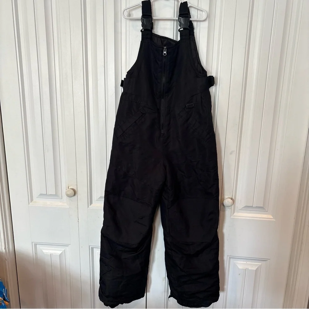 Cherokee Black Snow Overalls Size Medium‎